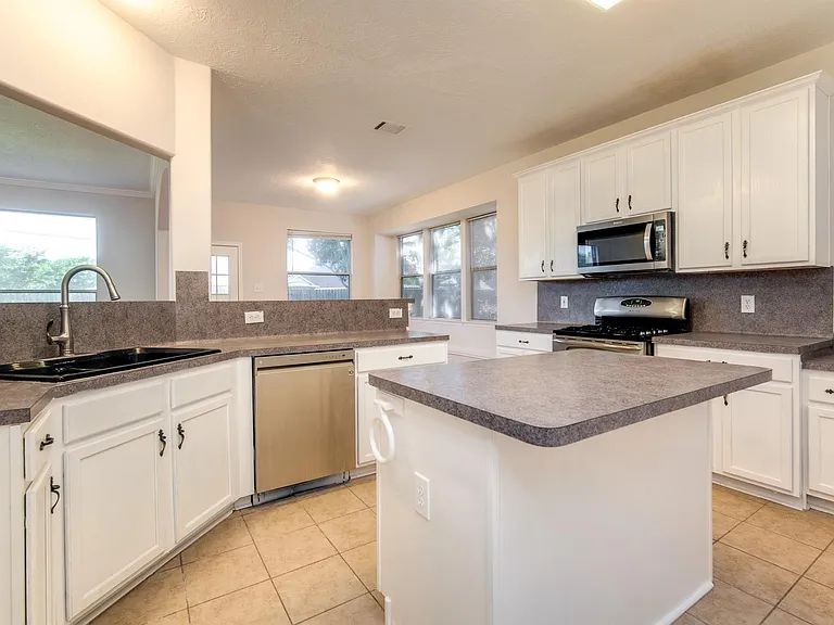 1907 Glen Eden Ct — Photo 19