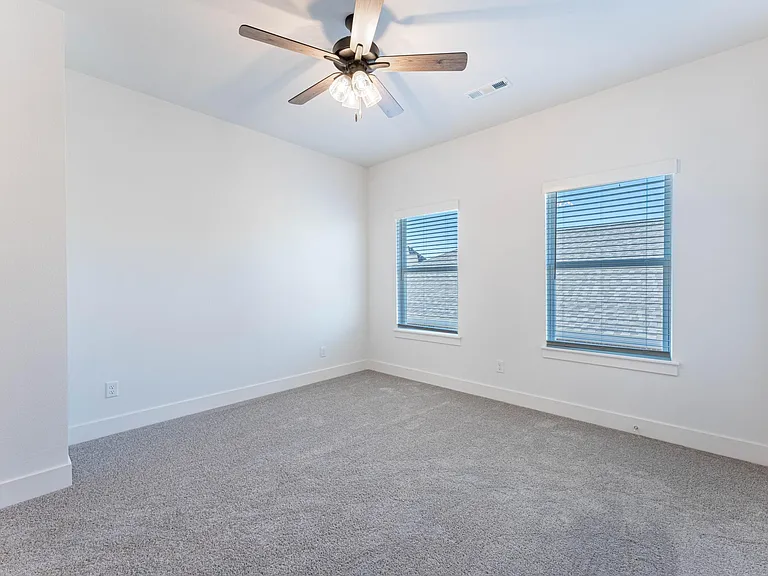 6306 Luna Ln — Photo 29
