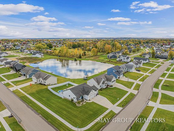 3rd image of 7346 Yellowstone Dr