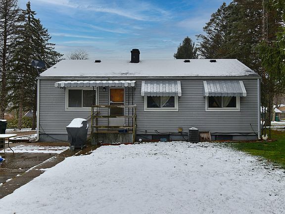 4th image of 1310 Florence Ave
