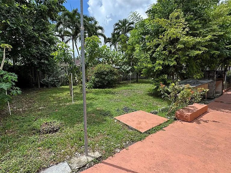 14332 SW 163rd St — Photo 33