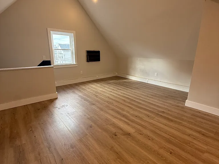 209 Central Ave #4 — Photo 3