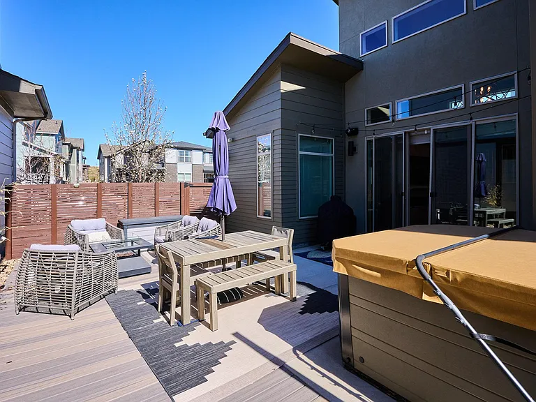 9714 Bennett Peak St — Photo 36