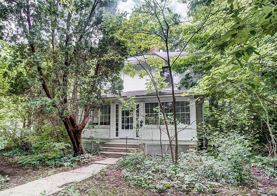 1st image of 903 Xenia Ave