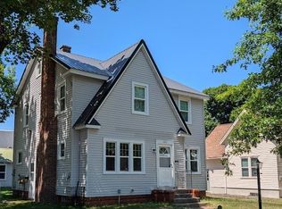 602 Chippewa St, Ontonagon, MI 49953