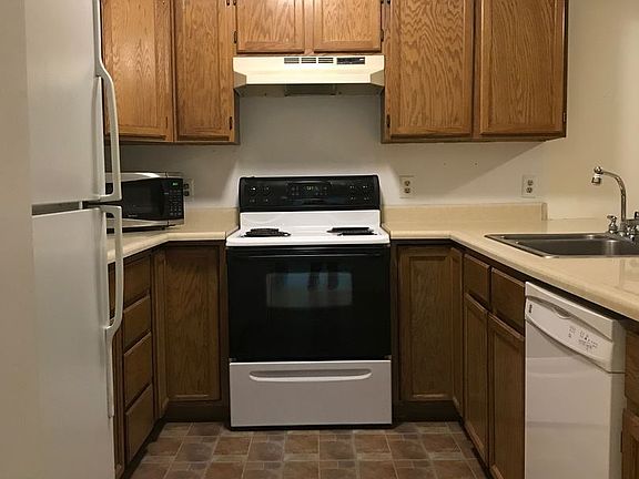 3rd image of 1033 27th Ave #27