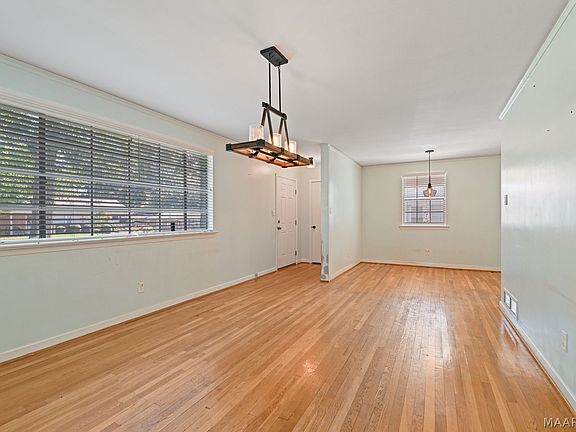 2nd image of 125 Kent St