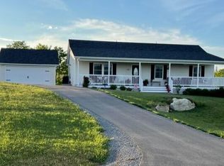 375 Pinnacle Dr, Lewisburg, WV 24901