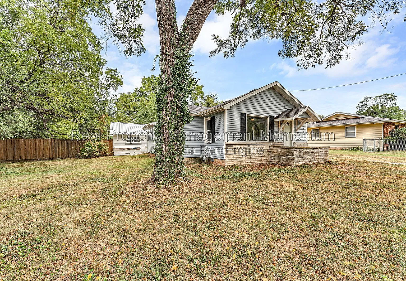 3 bed, 1.0 bath, 880 sqft, $1,150 — Photo 4