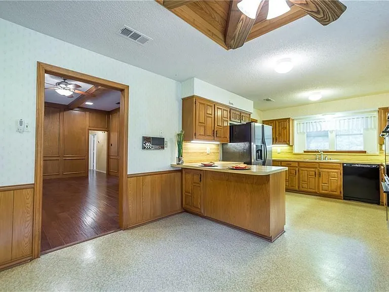 2738 Belmeade Dr — Photo 12
