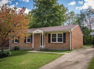 8813 William Penn Way, Louisville, KY 40228