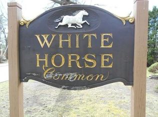 22 Grove Pl UNIT 5, Winchester, MA 01890