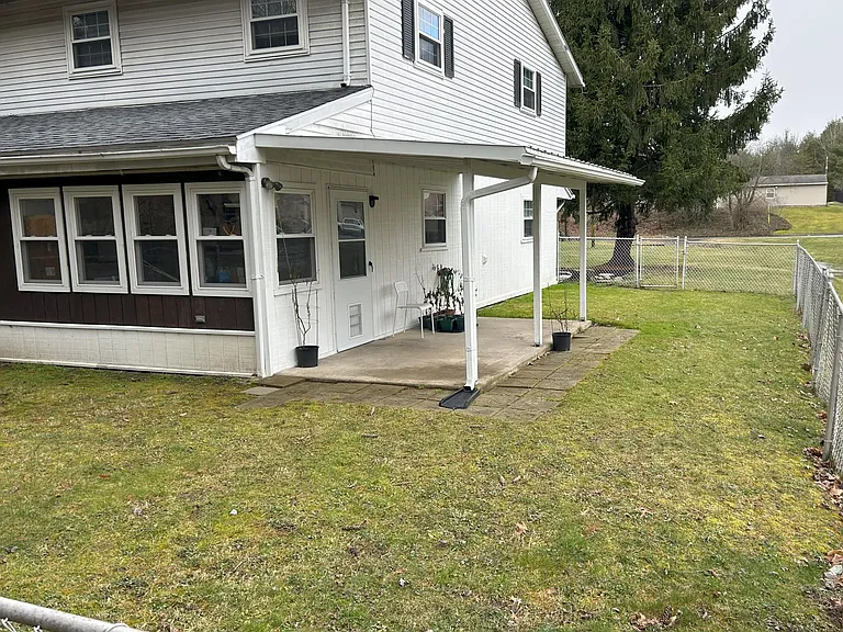 1 Lexington Ct — Photo 33