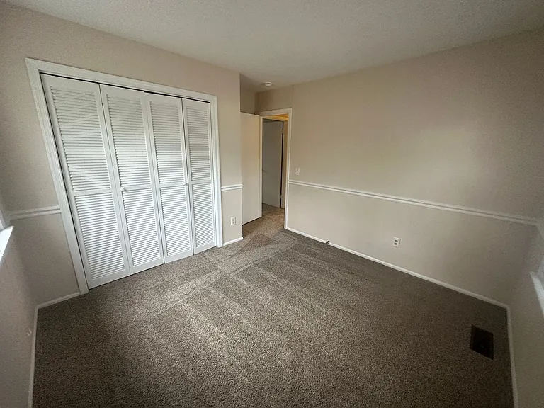 1607 Morehead Ave — Photo 21