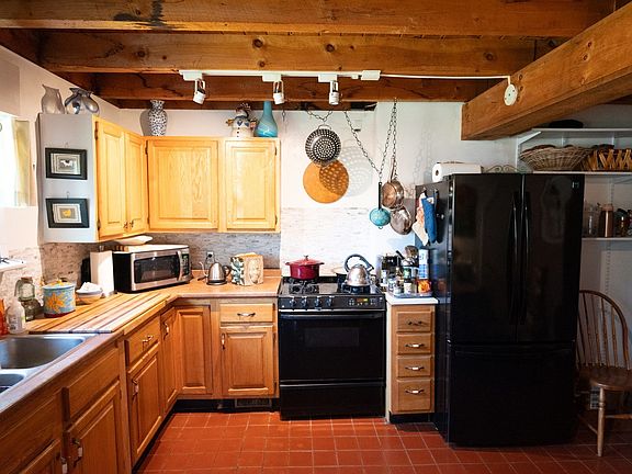 5th image of 126 Federal St #126