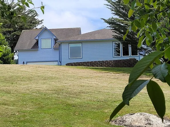 2441 Tawndale Ln, Hydesville, CA 95547