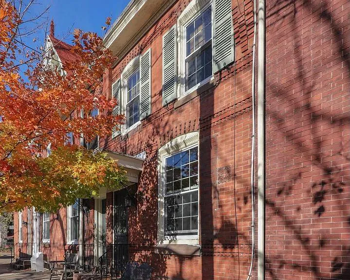 121 Mulberry St — Photo 1
