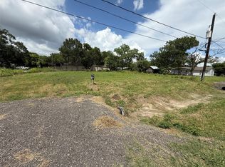 4316 7th St, Bacliff, TX 77518