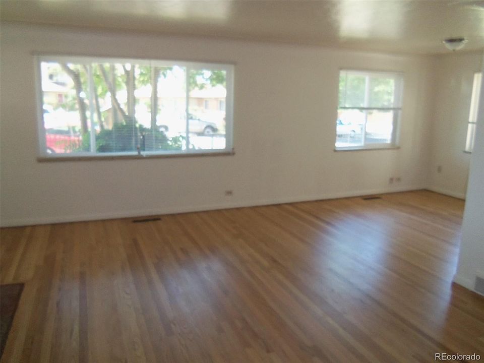 Bright Living room