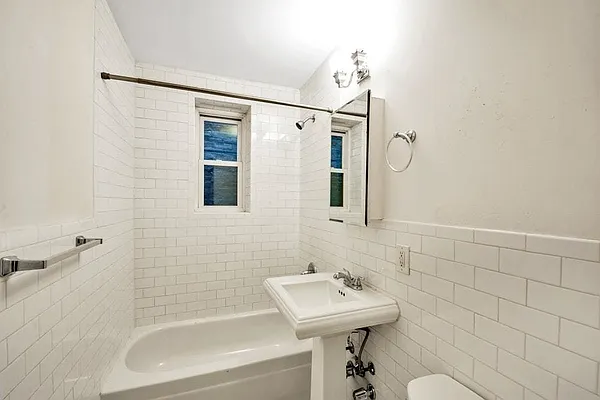 Rented by Bold New York | media 15