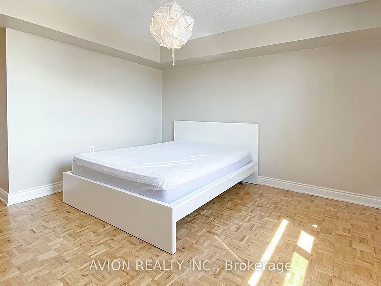 1110 Walden Cir #504 — Photo 10