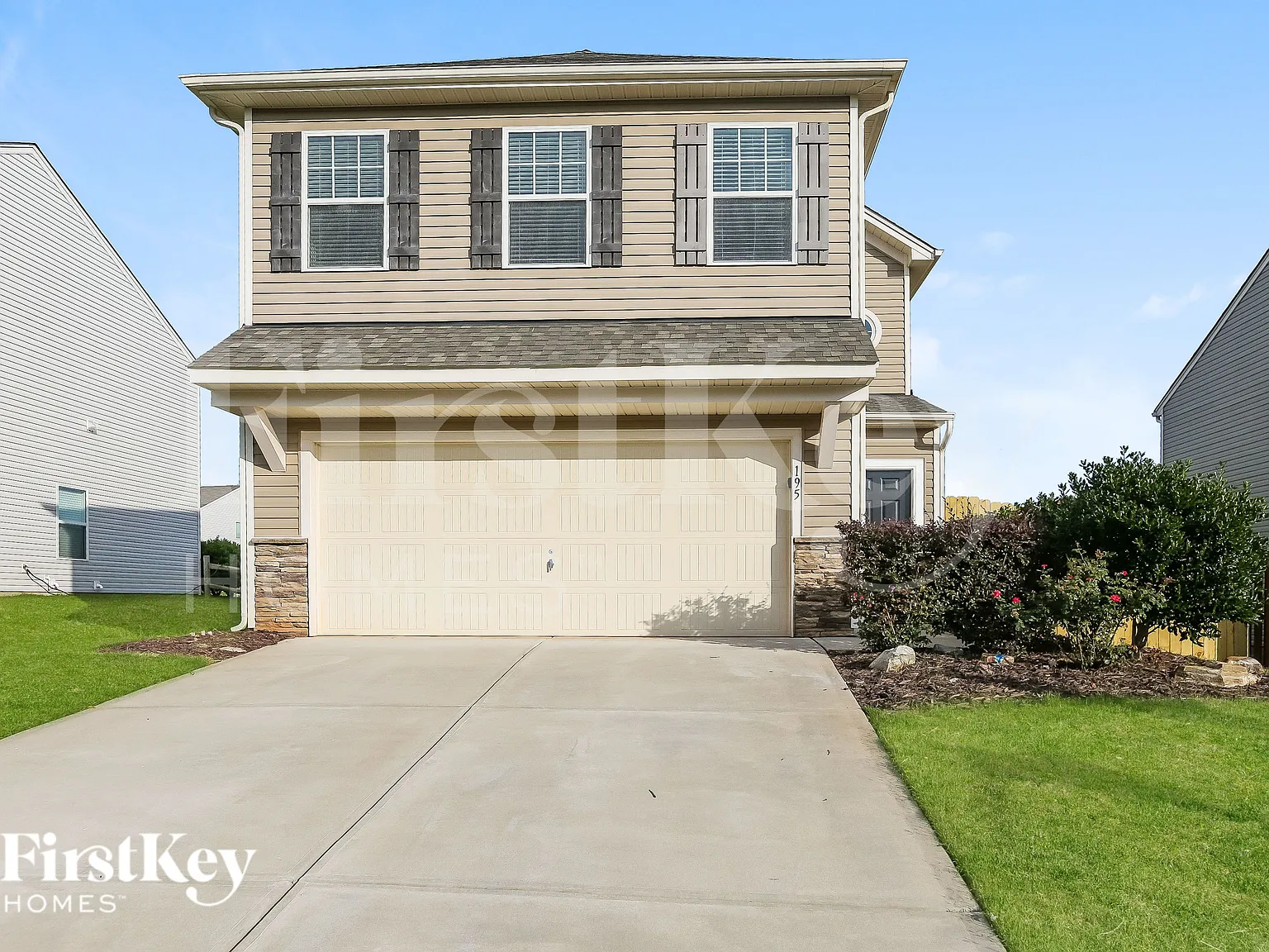 3 bed, 2.5 bath, 2224 sqft, $2,060 — Photo 1