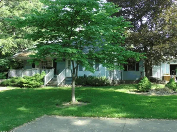 541 Meadowlane Rd, Seven Hills, OH 44131