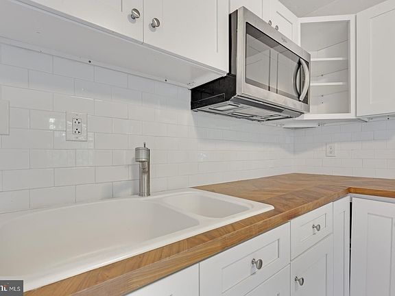 3rd image of 4829 Greenway Ave #2
