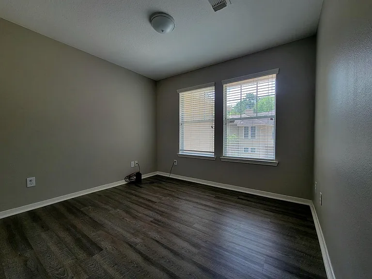 77 Woodlily Pl — Photo 16