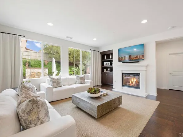 8466 Warden Ln, San Diego, CA 92127