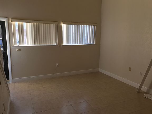 4th image of 3936 Crayrich Cir