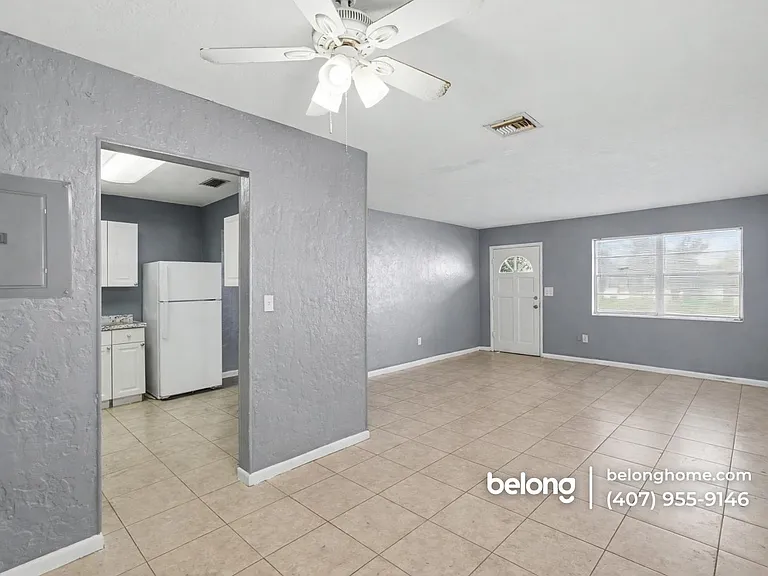 865 Canada St NE — Photo 21