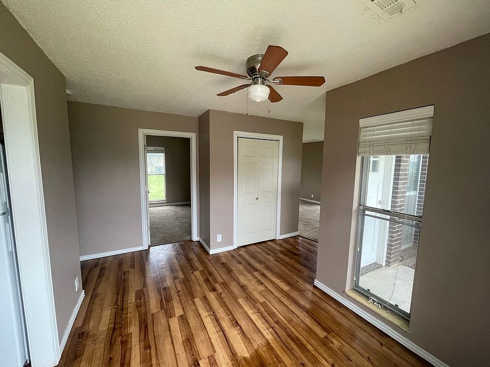 1st image of 3206 Missouri Pl #3212