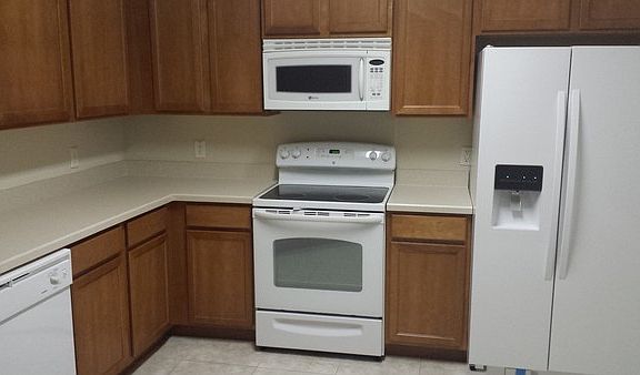 2nd image of 1519 Broken Oak Dr