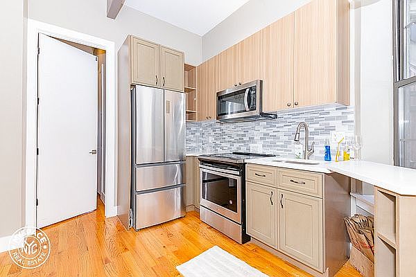1st image of 243 Hart St #4M