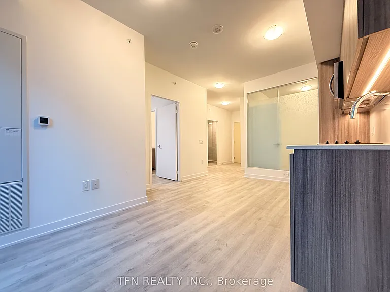 15 Richardson St #727 — Photo 3