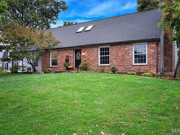 4th image of 642 Windrush Dr