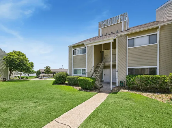 129 April Point Dr S, Montgomery, TX 77356