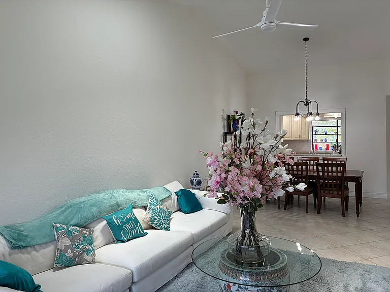 7895 La Mirada Dr — Photo 24