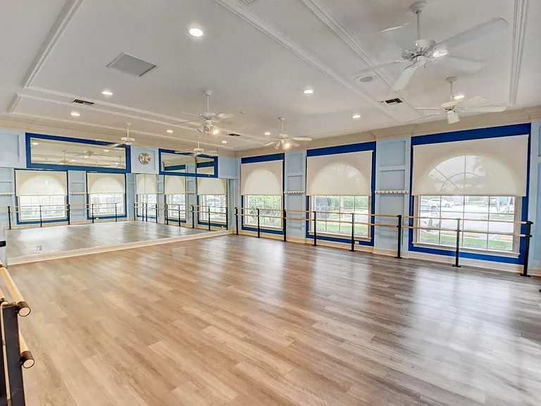 7470 Chorale Rd — Photo 44