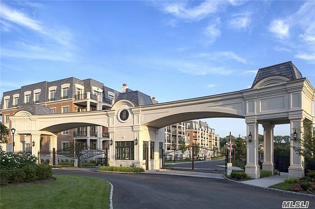 1st image of 2000 Royal Ct #2008