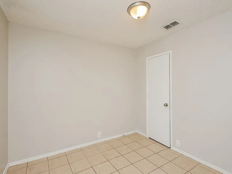 8528 Gatlinburg Dr — Photo 13