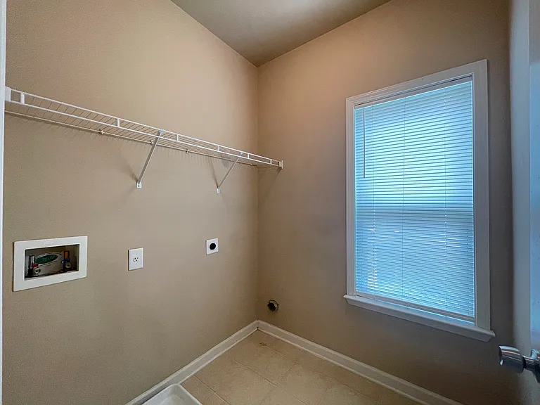 989 Parkside Wood Ct — Photo 28
