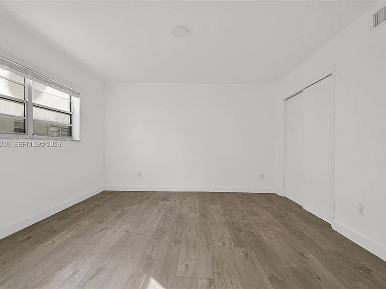 8295 NE Miami Ct #4 — Photo 38
