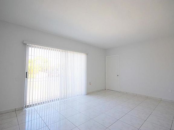 3rd image of 7670 Carlyle Ave