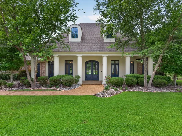 2910 Long Lake Dr, Shreveport, LA 71106