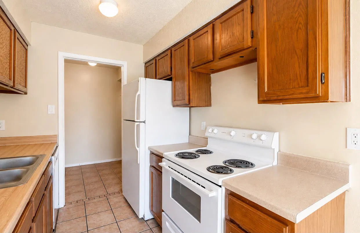 2 bed, 2.5 bath, 1023 sqft, $1,325 — Photo 4