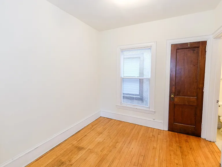 Welcome to Central Lakes of Uptown, where spacious rooms and natural light create a perfect living space. Enjoy modern amenities and a prime location that enhances your lifestyle. Schedule your tour today and see your new home!