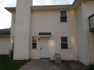 10006 NW Player Dr APT C, Parkville, MO 64152