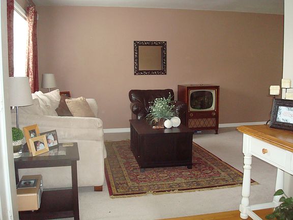 4th image of 2510 14th Street Pl SE